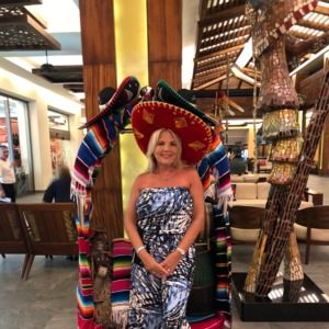 Meet your Posher, Desiree